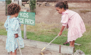 kids working